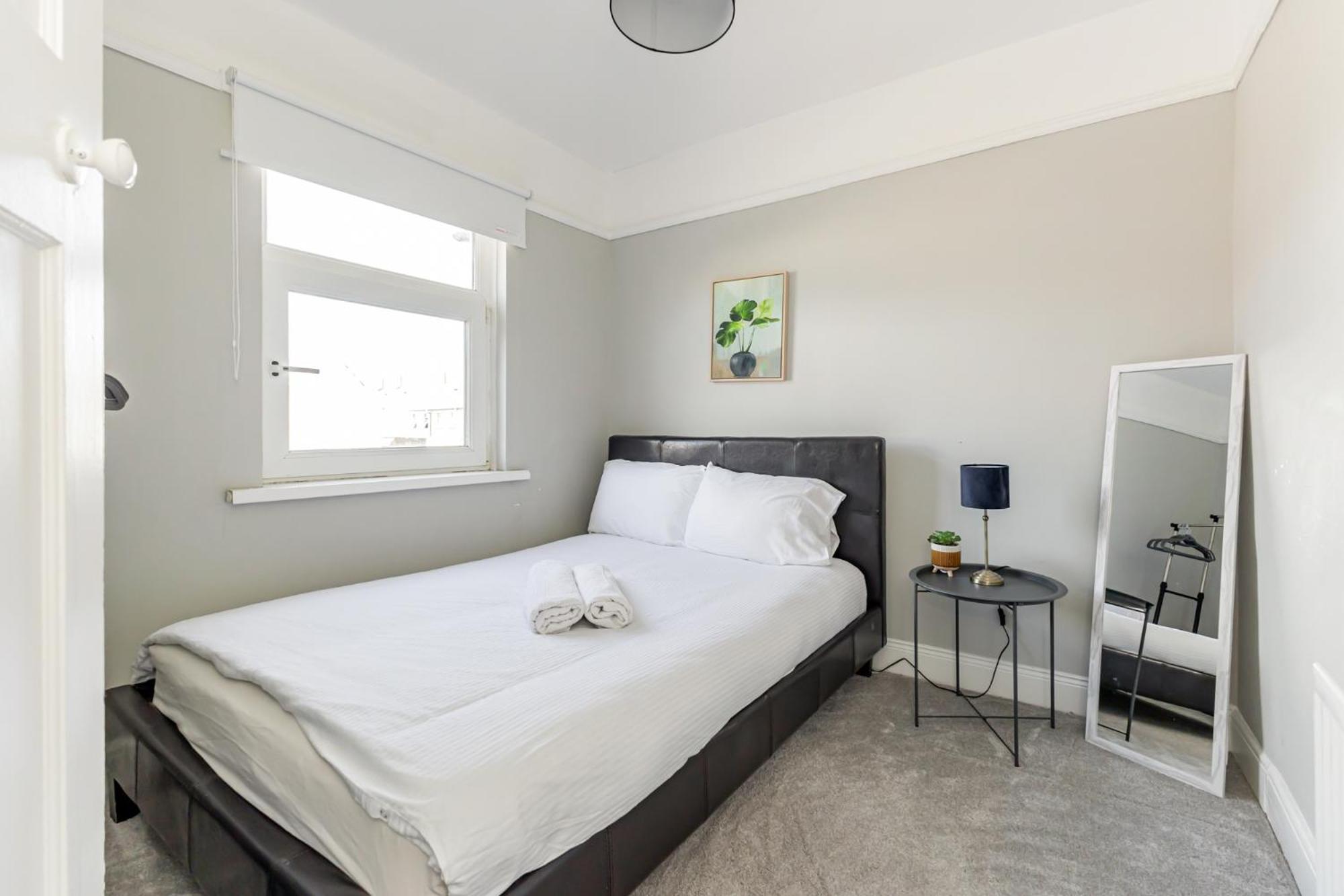 Snug Central Belfast Home, 2 Minutes From Ormeau Park! Exterior foto